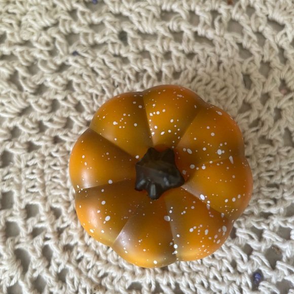 *Pumpkin Tealight Candles Set of 3 - Picture 14 of 17